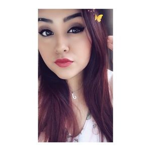 Meet your Posher, Juliana